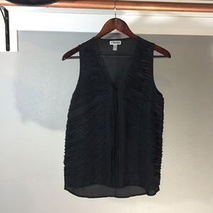 Chiffon raw edge black tank